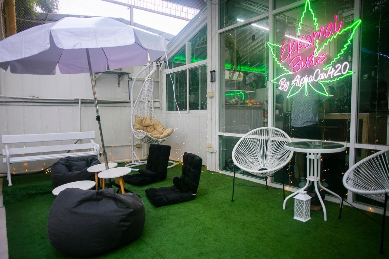 420 Hostel - Ekkamai Buds & Beds Bangkok Exteriér fotografie