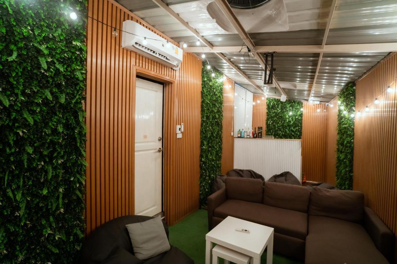 420 Hostel - Ekkamai Buds & Beds Bangkok Exteriér fotografie
