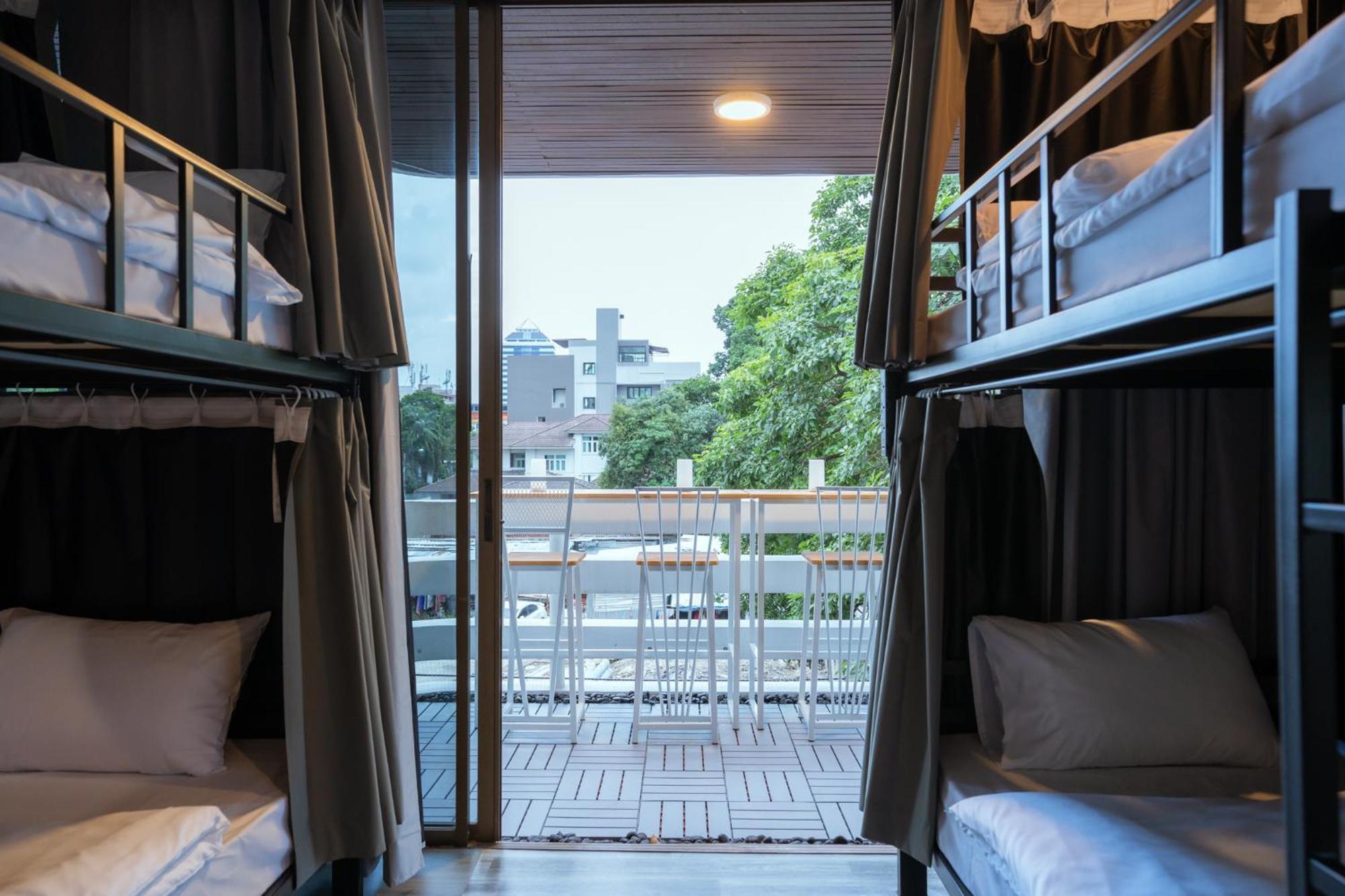 420 Hostel - Ekkamai Buds & Beds Bangkok Exteriér fotografie