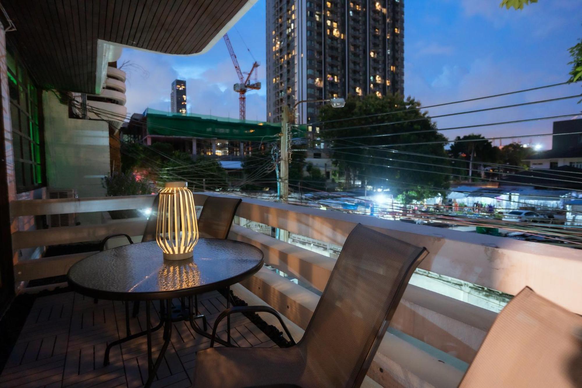 420 Hostel - Ekkamai Buds & Beds Bangkok Exteriér fotografie