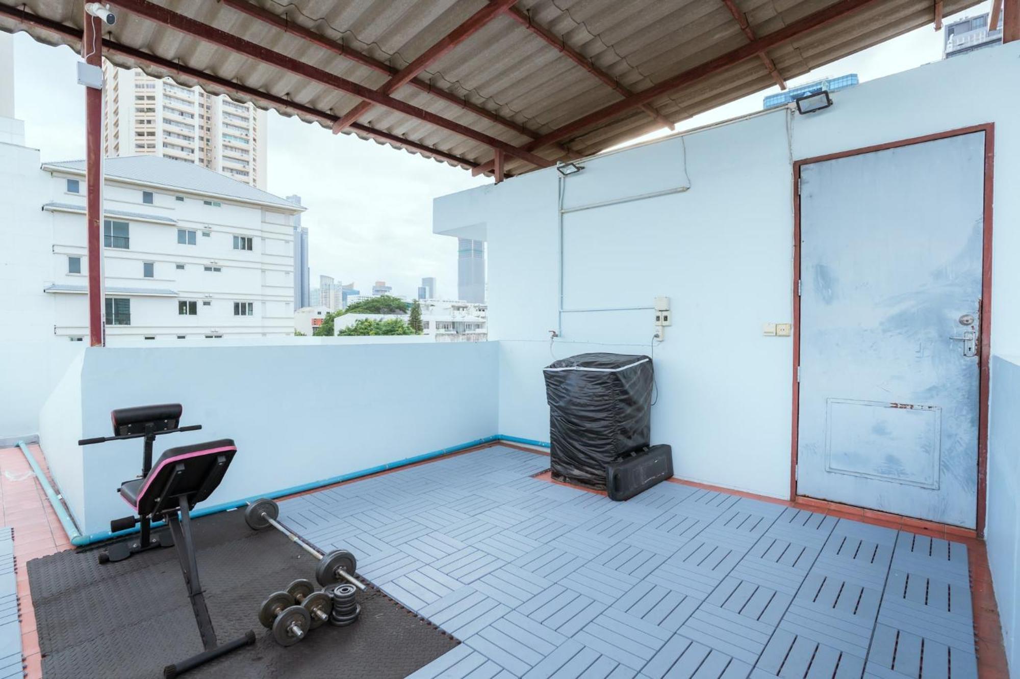 420 Hostel - Ekkamai Buds & Beds Bangkok Exteriér fotografie